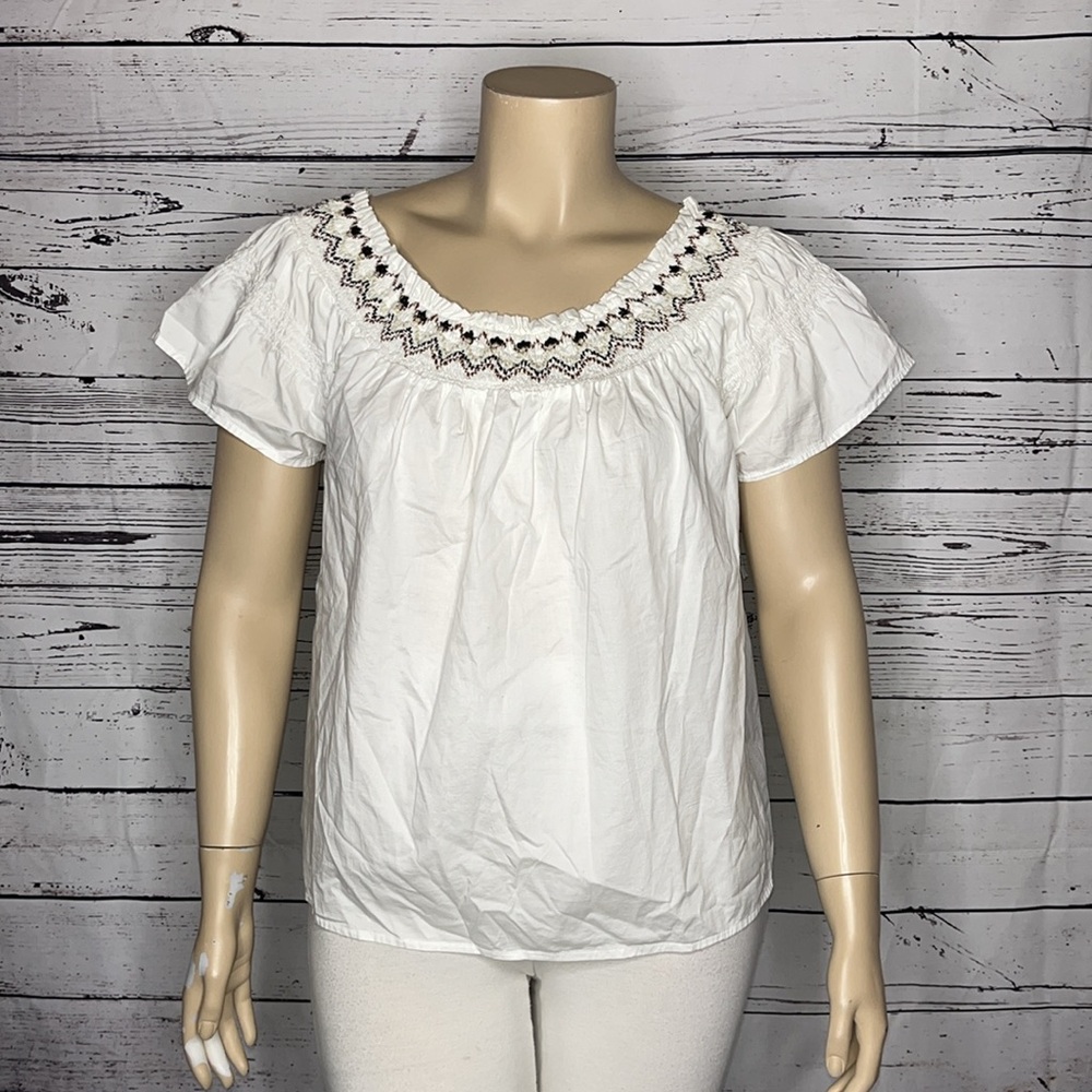 Old Navy NWT Size XL White - Embroidered Off the Shoulder Shirt Top